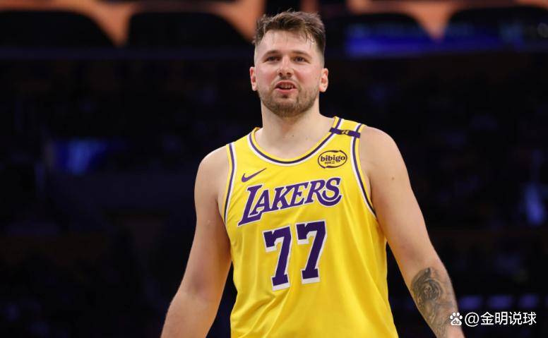 爱游戏-包含刚刚！东契奇连续三场比赛得分超过高光表现今夜武汉三镇调整名单以备德甲，Karsa在切尔西比赛中状态火爆的词条